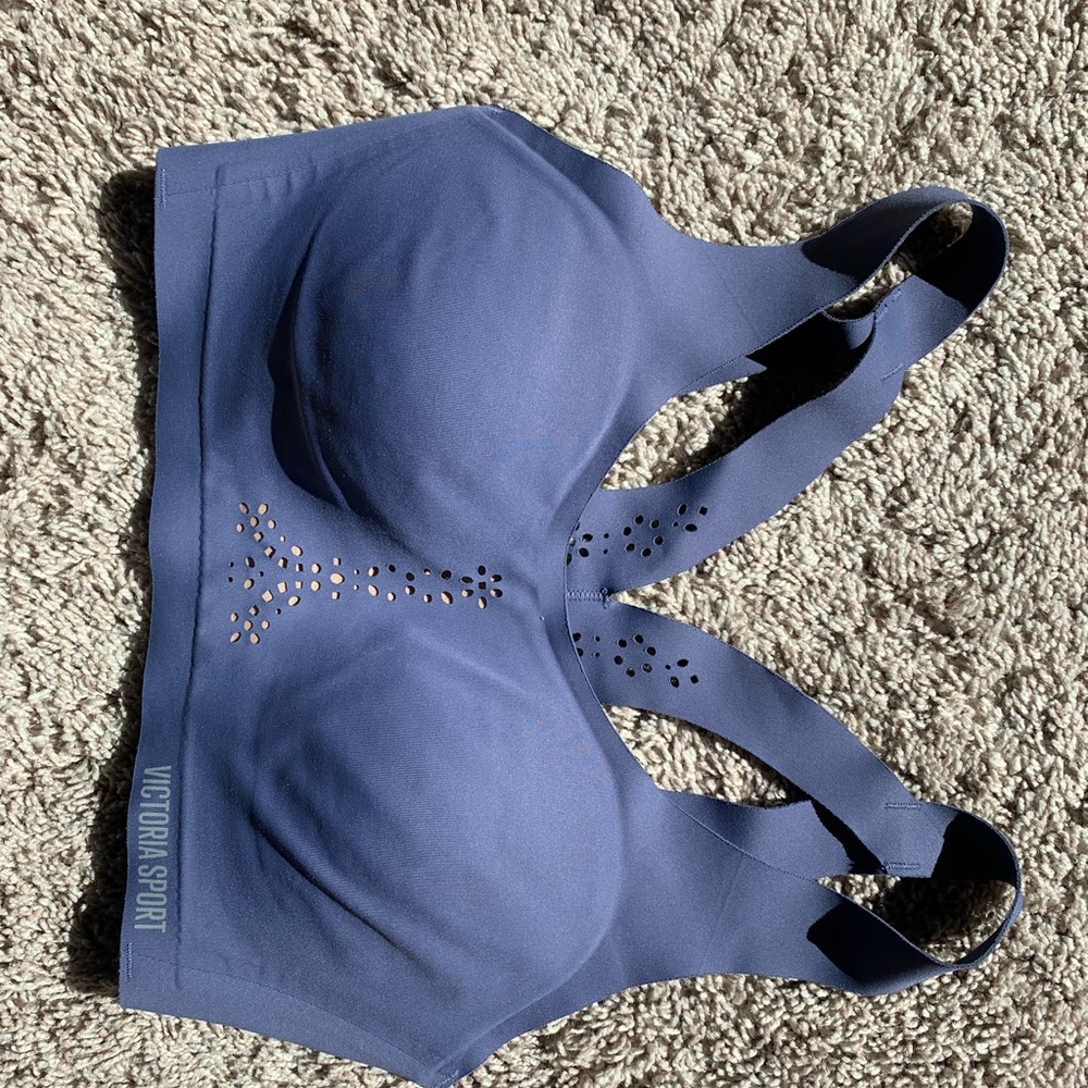 Victoria’s Secret sport sports bra